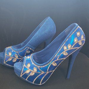 ROYAL BLUE HEELS